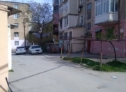 Satılır 2 otaqlı 30 m2 köhnə tikili Botanika bağı