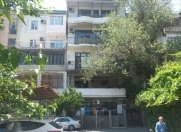 Satılır 4 otaqlı 140 m2 köhnə tikili Bakı Dövlət Universiteti