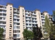 Satılır 3 otaqlı 75 m2 köhnə tikili Ukrayna dairəsi