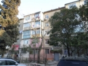 Satılır 3 otaqlı 82 m2 köhnə tikili Ayna Sultanova heykəli