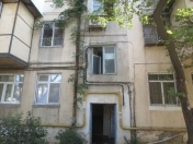 İcarəyə verilir 1 otaqlı 50 m2 köhnə tikili Koroğlu m.