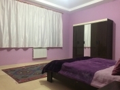 İcarəyə verilir 6 otaqlı 400 m2 həyət evi Badamdar