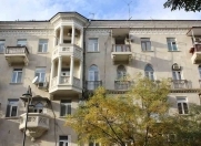 İcarəyə verilir 3 otaqlı 60 m2 köhnə tikili Sahil bağı