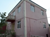 Satılır 4 otaqlı 245 m2 həyət evi Xırdalan