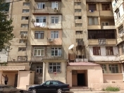 Satılır 1 otaqlı 50 m2 köhnə tikili Yasamal r.