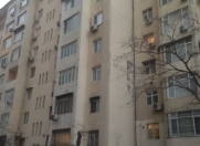 Satılır 5 otaqlı 150 m2 köhnə tikili Elmlər Akademiyası m.