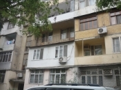 Satılır 3 otaqlı 75 m2 köhnə tikili Zərifə Əliyeva adına park