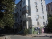 Satılır 2 otaqlı 50 m2 köhnə tikili Yasamal r.
