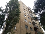 Satılır 3 otaqlı 70 m2 köhnə tikili İnşaatçılar m.