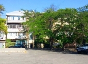 Satılır 4 otaqlı 100 m2 köhnə tikili Yasamal r.