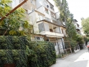 Satılır 3 otaqlı 80 m2 köhnə tikili Elmlər Akademiyası m.