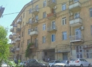 Satılır 3 otaqlı 70 m2 köhnə tikili Bayıl parkı