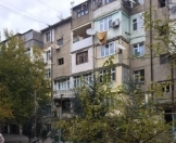 Satılır 3 otaqlı 60 m2 köhnə tikili İnşaatçılar m.