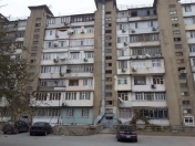 Satılır 2 otaqlı 65 m2 köhnə tikili İnşaatçılar m.