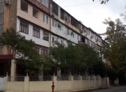 Satılır 1 otaqlı 34 m2 köhnə tikili Ayna Sultanova heykəli