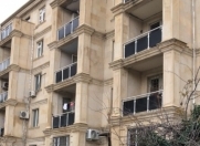 Satılır 3 otaqlı 70 m2 köhnə tikili Yasamal r.