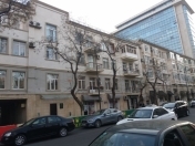 Satılır 3 otaqlı 90 m2 köhnə tikili Azadlıq meydanı
