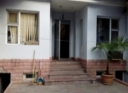 İcarəyə verilir 3 otaqlı 100 m2 həyət evi Rəssamlıq Akademiyası