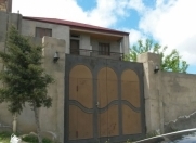 İcarəyə verilir 4 otaqlı 200 m2 həyət evi Saray