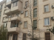 Satılır 2 otaqlı 60 m2 köhnə tikili Yasamal r.