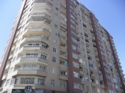 İcarəyə verilir 5 otaqlı 700 m2 yeni tikili Elmlər Akademiyası m.