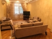 Satılır 3 otaqlı 125 m2 yeni tikili Ukrayna dairəsi