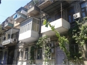 İcarəyə verilir 5 otaqlı 240 m2 köhnə tikili Yasamal r.