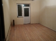 İcarəyə verilir 1 otaqlı 45 m2 köhnə tikili Zabrat 1