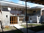 Satılır 7 otaqlı 350 m2 həyət evi Şəki