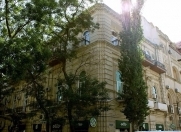 İcarəyə verilir 3 otaqlı 110 m2 köhnə tikili Sahil m.
