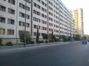 Satılır 4 otaqlı 110 m2 köhnə tikili Ayna Sultanova heykəli