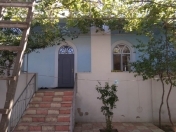 Satılır 4 otaqlı 200 m2 həyət evi Koroğlu m.