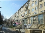 İcarəyə verilir 4 otaqlı 90 m2 köhnə tikili Gənclik m.