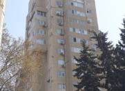 Satılır 4 otaqlı 158 m2 köhnə tikili Yasamal r.
