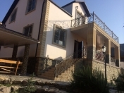 Satılır 7 otaqlı 300 m2 villa Oğuz