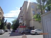 Satılır 2 otaqlı 57 m2 köhnə tikili Yasamal r.