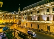 İcarəyə verilir 5 otaqlı 200 m2 köhnə tikili İçəri Şəhər m.