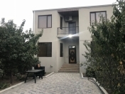 Satılır 4 otaqlı 200 m2 bağ evi Mərdəkan