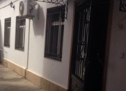 İcarəyə verilir 4 otaqlı 160 m2 həyət evi Rəsulzadə