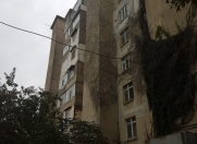 Satılır 3 otaqlı 85 m2 köhnə tikili İnşaatçılar m.