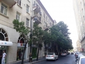 Satılır 2 otaqlı 51 m2 köhnə tikili Axundov bağı