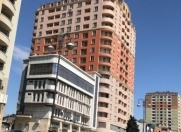 İcarəyə verilir 4 otaqlı 190 m2 yeni tikili Nizami m.