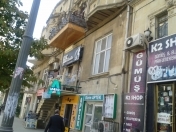 Satılır 4 otaqlı 150 m2 köhnə tikili Nizami m.