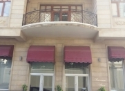 İcarəyə verilir 6 otaqlı 220 m2 ofis Gənclik m.