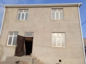 Satılır 4 otaqlı 100 m2 həyət evi Qobu