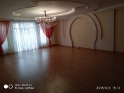 İcarəyə verilir 4 otaqlı 210 m2 yeni tikili Bakı