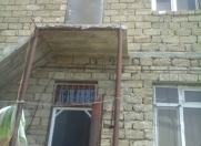 Satılır 8 otaqlı 240 m2 həyət evi Əmircan