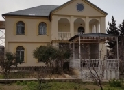 Satılır 3 otaqlı 250 m2 həyət evi Novxanı