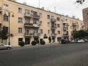 Satılır 2 otaqlı 55 m2 köhnə tikili Tibb Universiteti