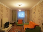 Satılır 3 otaqlı 75 m2 köhnə tikili İnşaatçılar m.